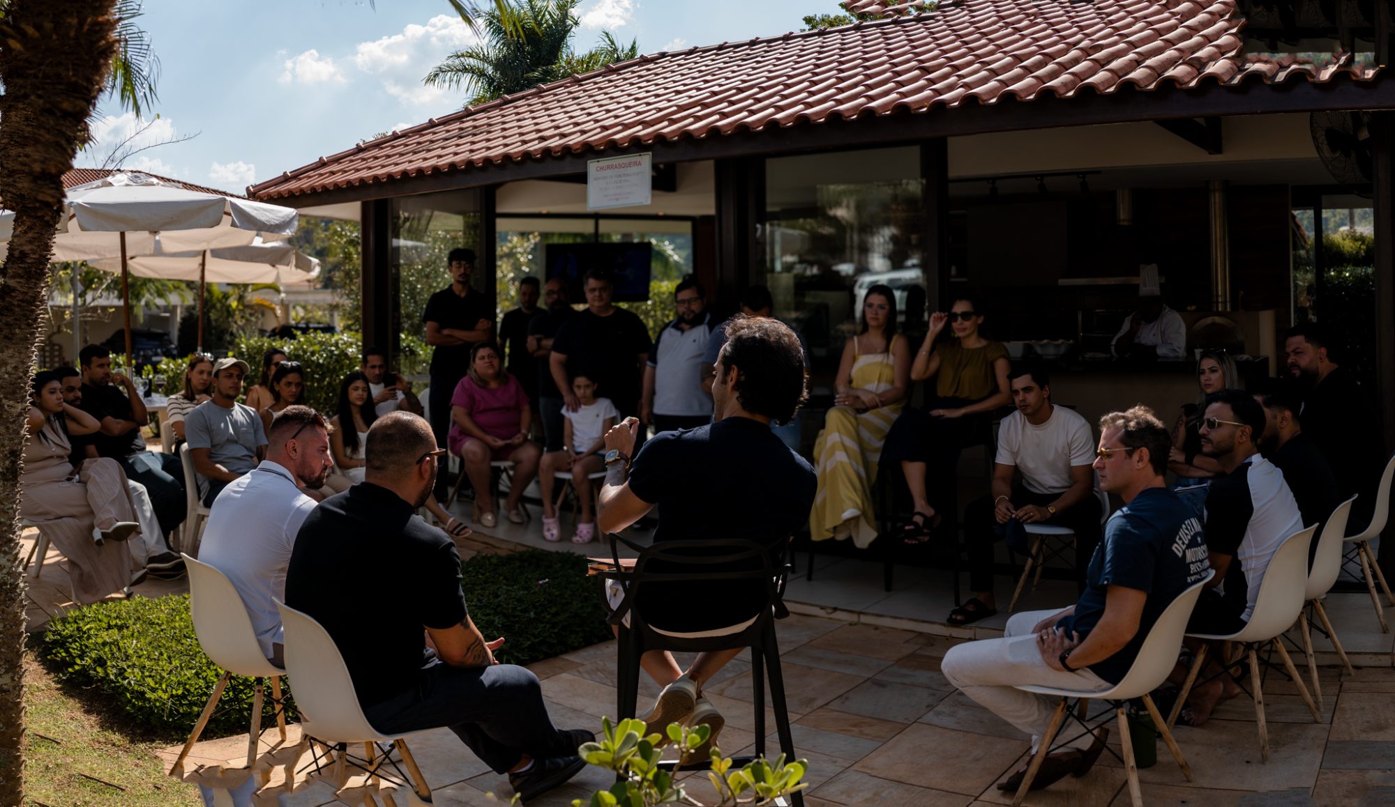Roda de conversa ao ar livre